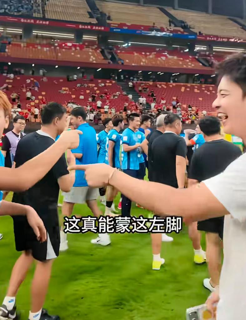 跟队记者：莱奥非常接近加盟加拉塔萨雷，维拉的机会已经很小